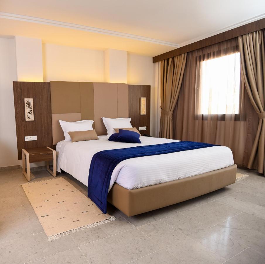 Hotel Lescure Business And Spa Megrine Kültér fotó